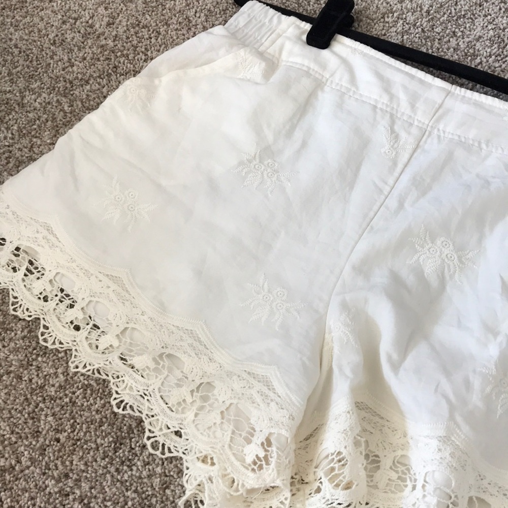 Cream linen lace shorts